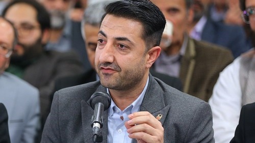 نجیب بارور: باید از خود توقع داشته باشیم