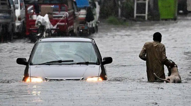 بارندگی‌های شدید و سیل در پاکستان ۶۳ قربانی گرفت