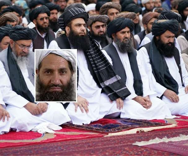 چهار سال حکومت “موقت‌” | رهبر طالبان به وضعیت “سرپرستی‌” پایان داد