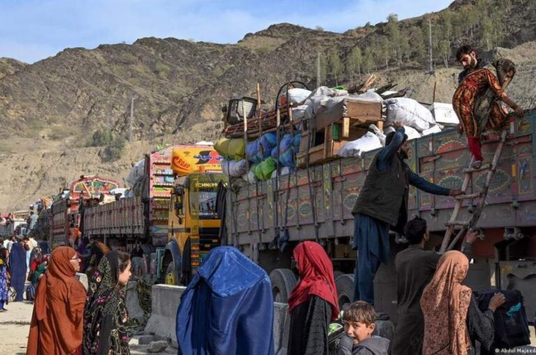 پاکستان پناهندگان دارنده «کارت ثبت‌ نام» را اخراج می‌کند