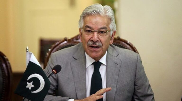 وزیر دفاع پاکستان: طالبان به نیابت از هند می‌جنگد