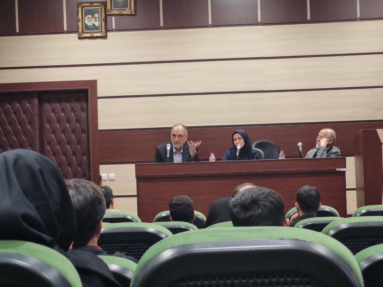 هشدار آمریکا به مقامات جمهوریت: اگر کابل را به توصیه تهران حفظ کنید کمکها را قطع میکنیم 1 هشدار آمریکا به مقامات جمهوریت: اگر کابل را به توصیه تهران حفظ کنید کمکها را قطع میکنیم