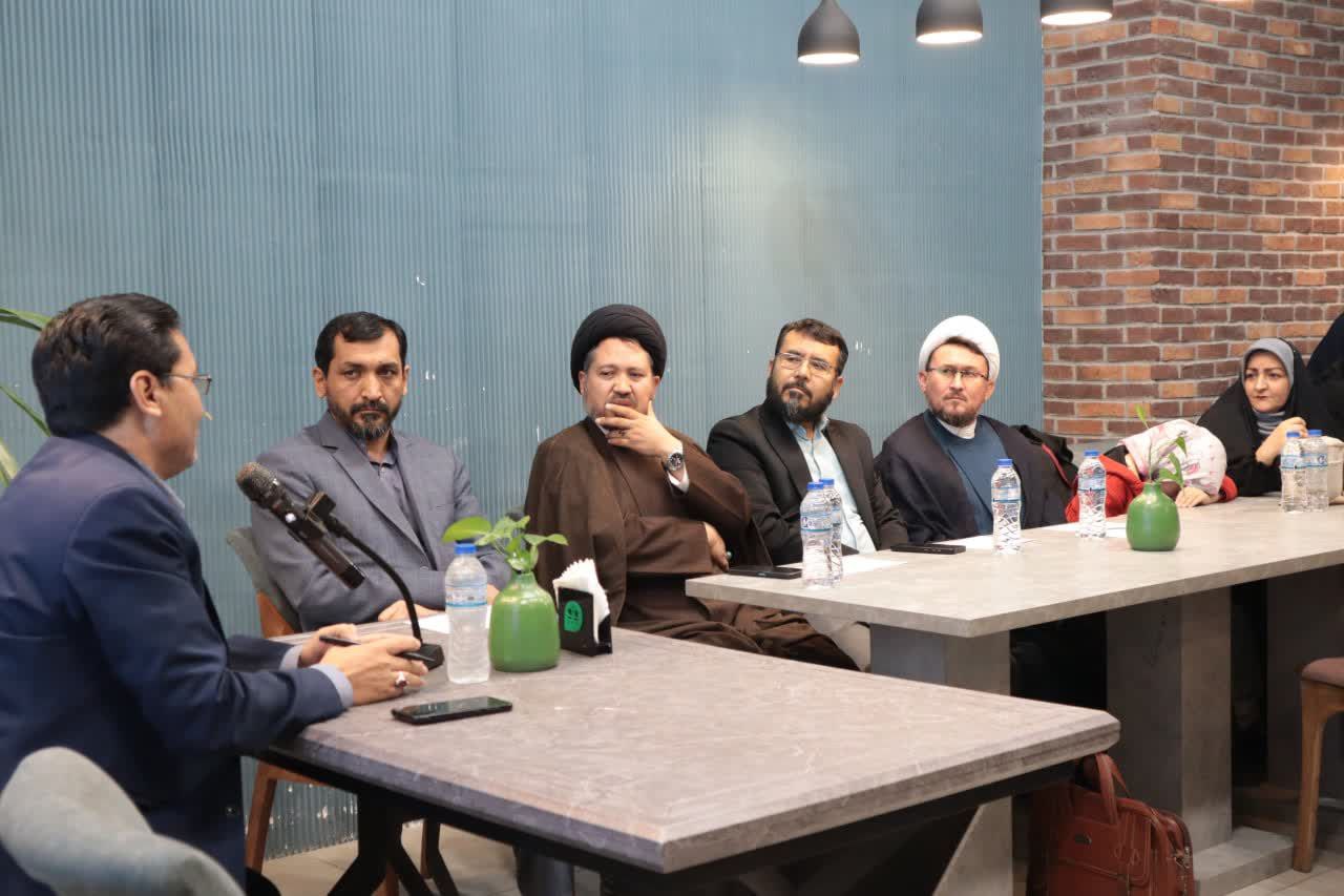 «گعدههای نخبگانی»؛ نخستین همايش فرهنگیان افغانستانی در قم برگزار شد 3 «گعدههای نخبگانی»؛ نخستین همايش فرهنگیان افغانستانی در قم برگزار شد