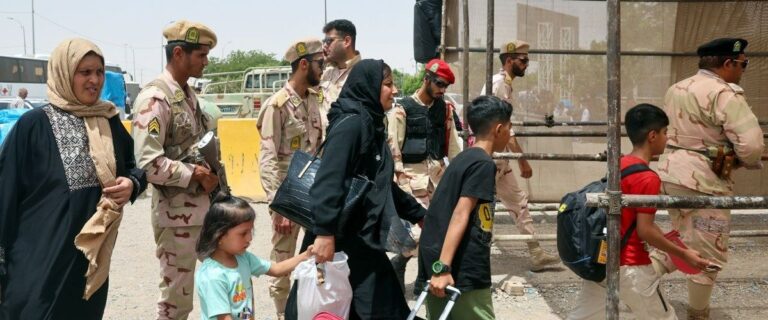 وضعیت مهاجرین بازگشته از ایران، بهتر از مهاجرین بازگشته از پاکستان است