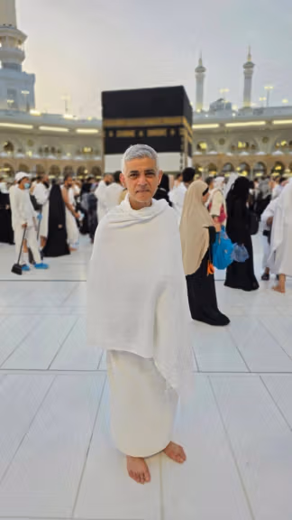 شهردار لندن حاجی شد؛ صادق خان با لباس احرام
