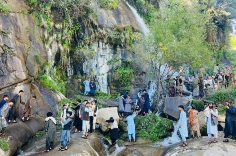رونق گردشگری در افغانستان؛ هزاران نفر از جاذبه‌های کاپیسا بازدید کردند