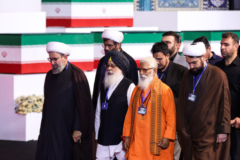 وداع با پیکر رهبر شهید؛ چه شخصیت‌هایی از کدام کشورها شرکت کردند؟