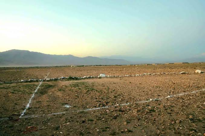 توزیع زمین به هزاران مهاجر بازگشته در ۵ استان افغانستان؛ طرح طالبان برای بحران اسکان