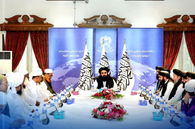 توسعه دیپلماسی اقتصادی در کابل؛ تاکید متقی بر گسترش روابط تجاری و سیاسی با بنگلادش