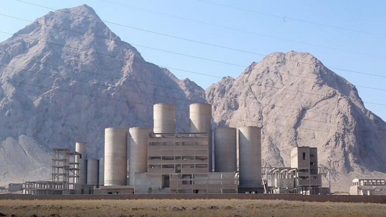 بهره‌برداری از نخستین مرحله کارخانه سیمان قندهار؛ ظرفیت تولید روزانه به ۱۵۰۰ تُن رسید