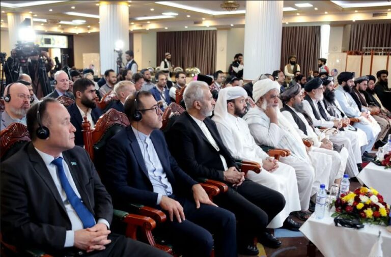 طالبان در روز جهانی کاهش خطر حوادث طبیعی: کمک‌های انسانی را سیاسی نکنید